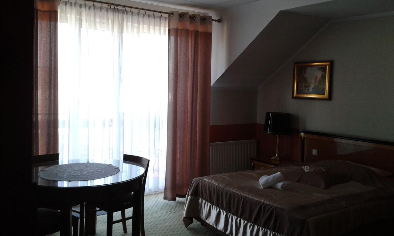 Noclegi Helios & Hotelowa Wieluń Dış mekan fotoğraf